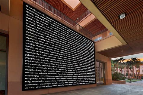 Electronic Displays Digital Signage – YESCO.